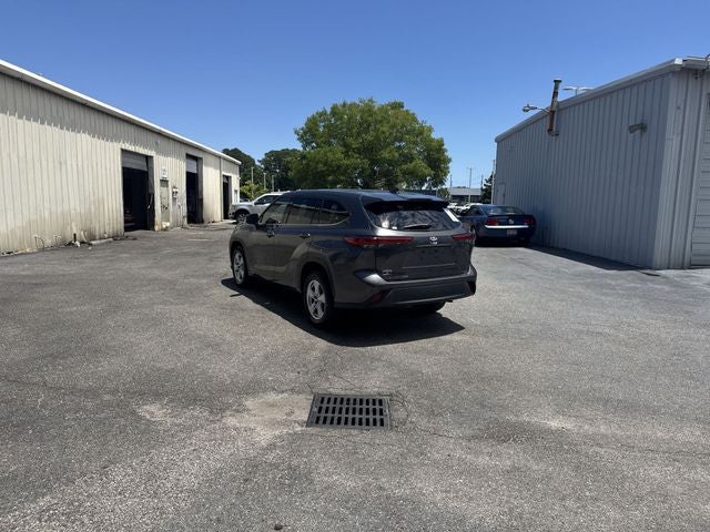 2022 Toyota Highlander L