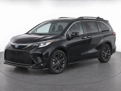 2022 Toyota Sienna XSE 7 Passenger