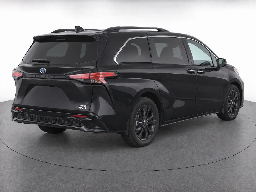 2022 Toyota Sienna XSE 7 Passenger