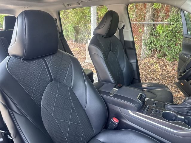2022 Toyota Highlander Hybrid Platinum