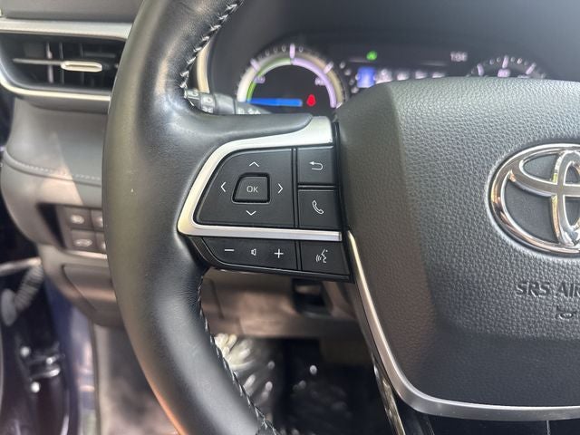 2022 Toyota Highlander Hybrid Platinum