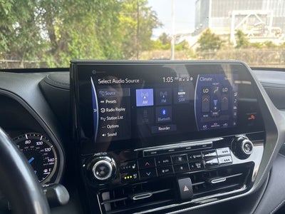 2022 Toyota Highlander Hybrid Platinum