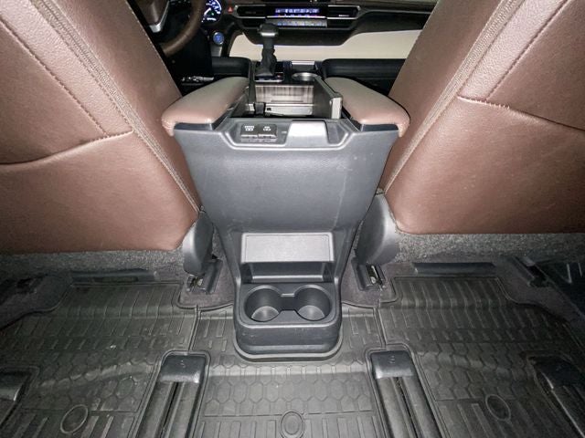 2023 Toyota Sienna Platinum 7 Passenger