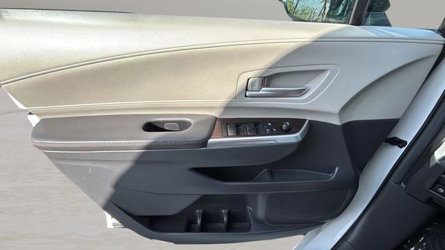 2023 Toyota Sienna XLE 8 Passenger