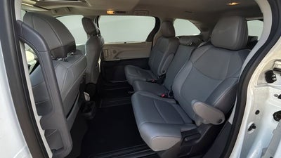 2023 Toyota Sienna XLE 8 Passenger