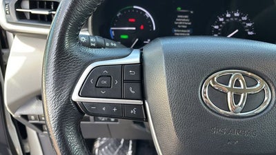 2023 Toyota Sienna XLE 8 Passenger