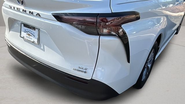 2023 Toyota Sienna XLE 8 Passenger