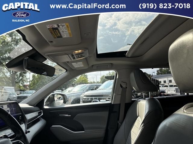 2023 Toyota Highlander Hybrid XLE