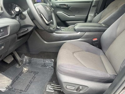 2023 Toyota Highlander LE