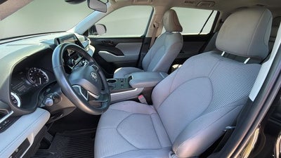 2024 Toyota Highlander LE