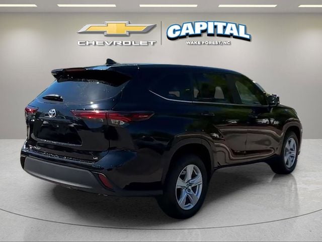 2024 Toyota Highlander LE