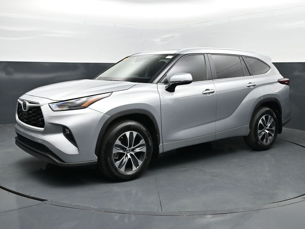 2025 Toyota Highlander XLE