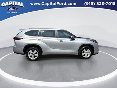2023 Toyota Highlander LE