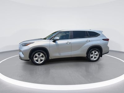 2024 Toyota Highlander LE