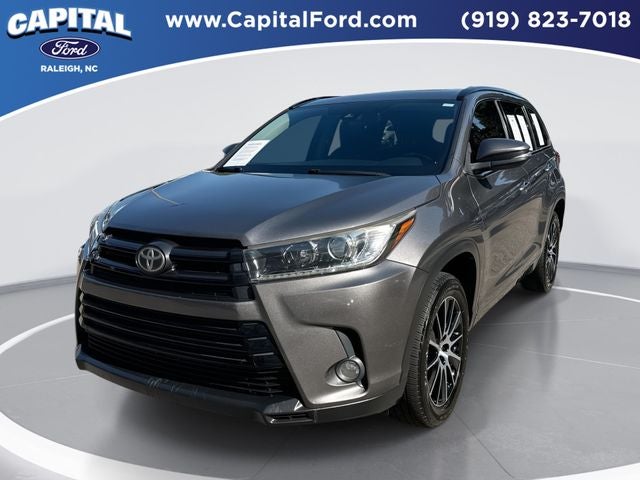 2017 Toyota Highlander SE