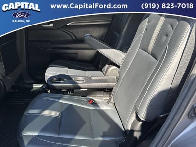 2017 Toyota Highlander SE