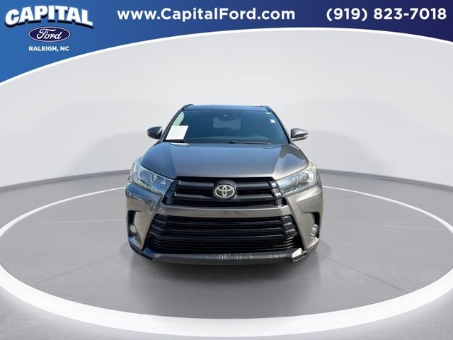 2017 Toyota Highlander SE