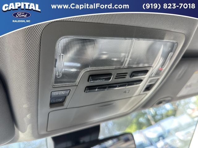 2017 Toyota Highlander SE