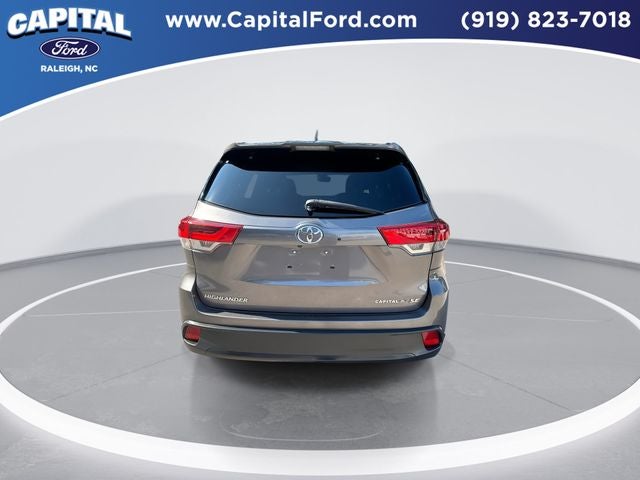 2017 Toyota Highlander SE