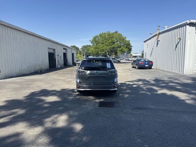 2017 Toyota Sienna SE Premium 8 Passenger