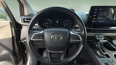 2024 Toyota Sienna XLE 8 Passenger