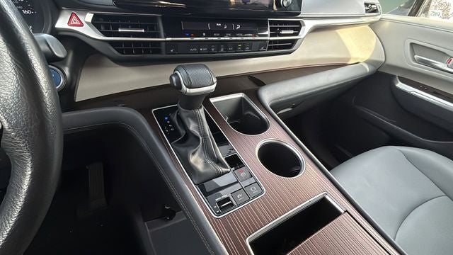 2024 Toyota Sienna XLE 8 Passenger