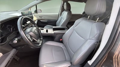 2024 Toyota Sienna XLE 8 Passenger