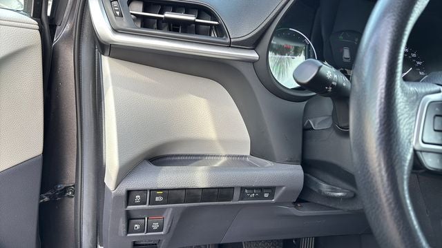 2024 Toyota Sienna XLE 8 Passenger