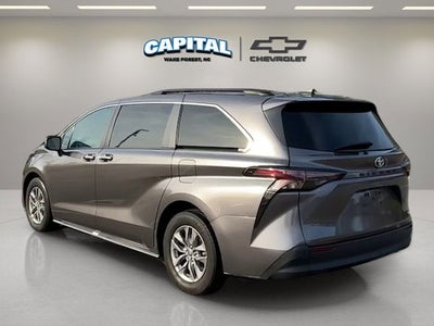 2024 Toyota Sienna XLE 8 Passenger