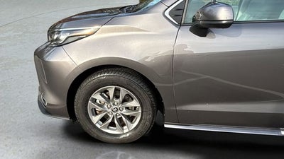 2024 Toyota Sienna XLE 8 Passenger