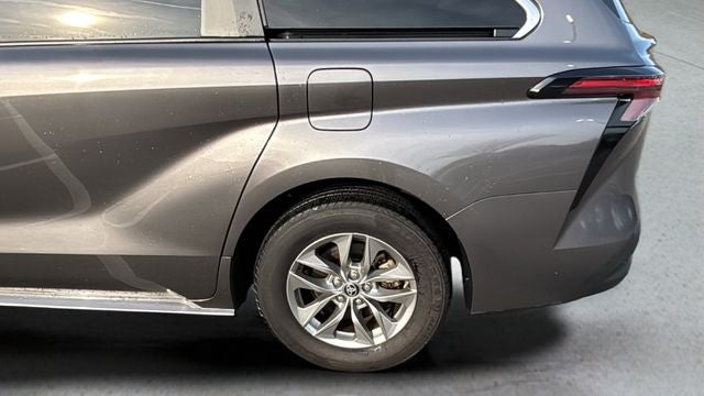 2024 Toyota Sienna XLE 8 Passenger