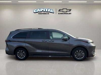 2024 Toyota Sienna XLE 8 Passenger