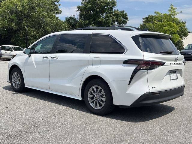 2026 Toyota Sienna XLE 8 Passenger