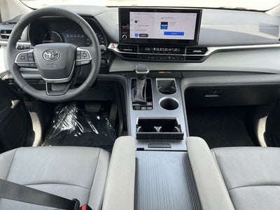 2026 Toyota Sienna XLE 8 Passenger