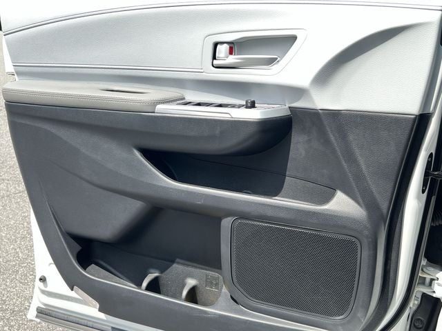 2026 Toyota Sienna XLE 8 Passenger