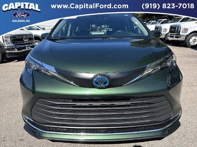 2024 Toyota Sienna XLE 7 Passenger