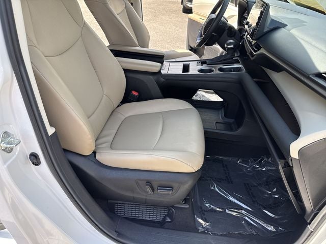 2024 Toyota Sienna XLE 7 Passenger