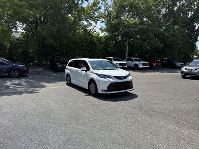 2024 Toyota Sienna XLE 7 Passenger