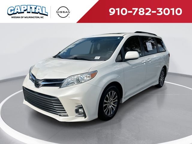 2018 Toyota Sienna XLE 8 Passenger