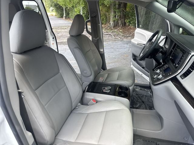 2018 Toyota Sienna XLE 8 Passenger