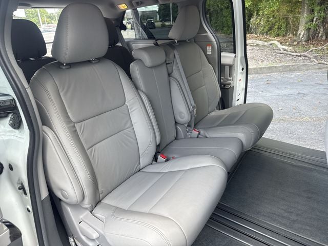 2018 Toyota Sienna XLE 8 Passenger