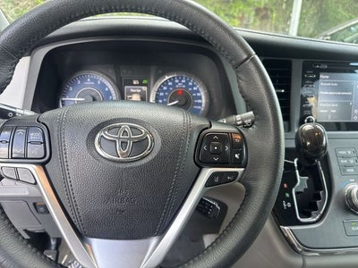 2018 Toyota Sienna XLE 8 Passenger