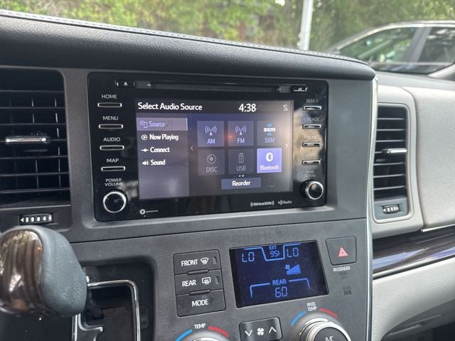 2018 Toyota Sienna XLE 8 Passenger