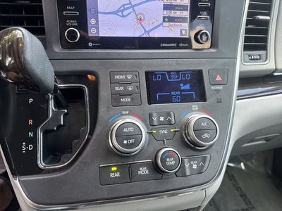 2018 Toyota Sienna XLE 8 Passenger