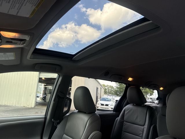 2018 Toyota Sienna XLE 8 Passenger