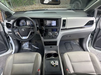 2018 Toyota Sienna XLE 8 Passenger