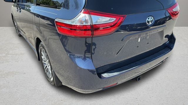 2019 Toyota Sienna XLE 8 Passenger