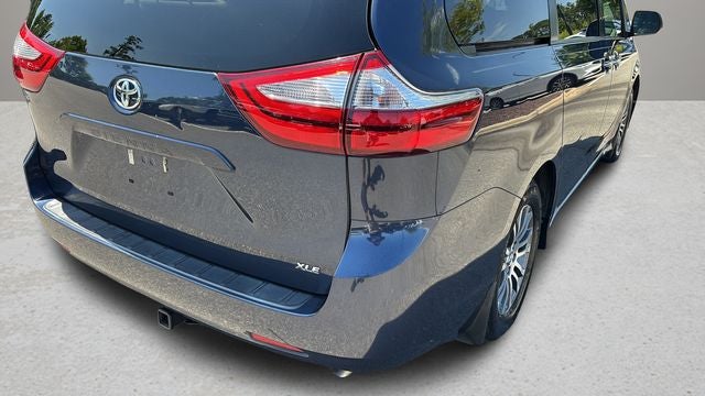 2019 Toyota Sienna XLE 8 Passenger