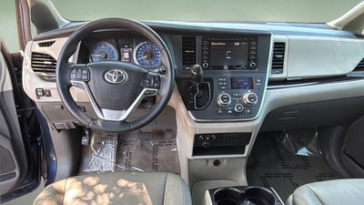 2019 Toyota Sienna XLE 8 Passenger
