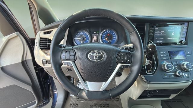 2019 Toyota Sienna XLE 8 Passenger